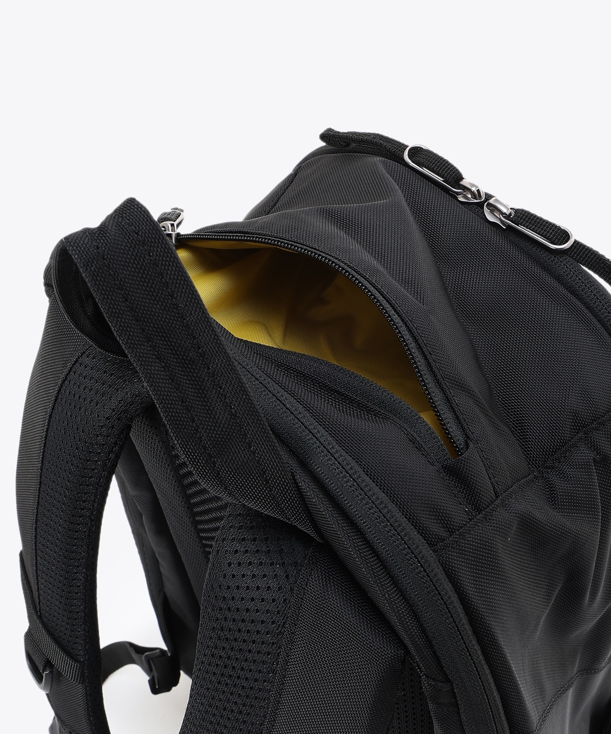 010Black