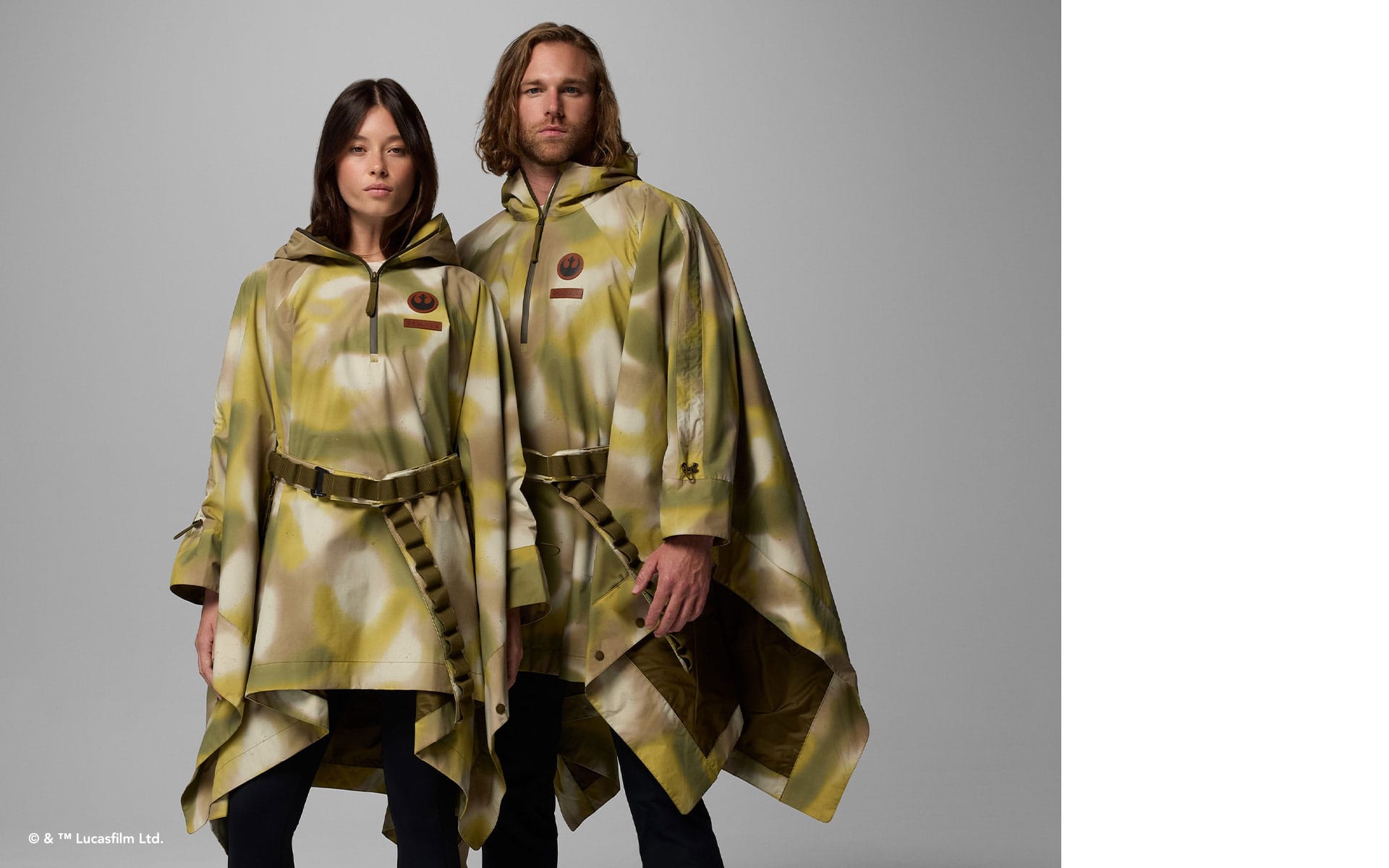 ENDOR&trade; ISSUE PONCHO 着用イメージ