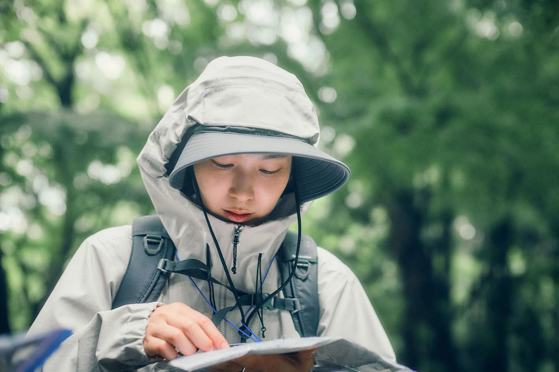 地図とコンパスを、GPSの隣に。地図読み講習会で見つけた山の歩き方。
