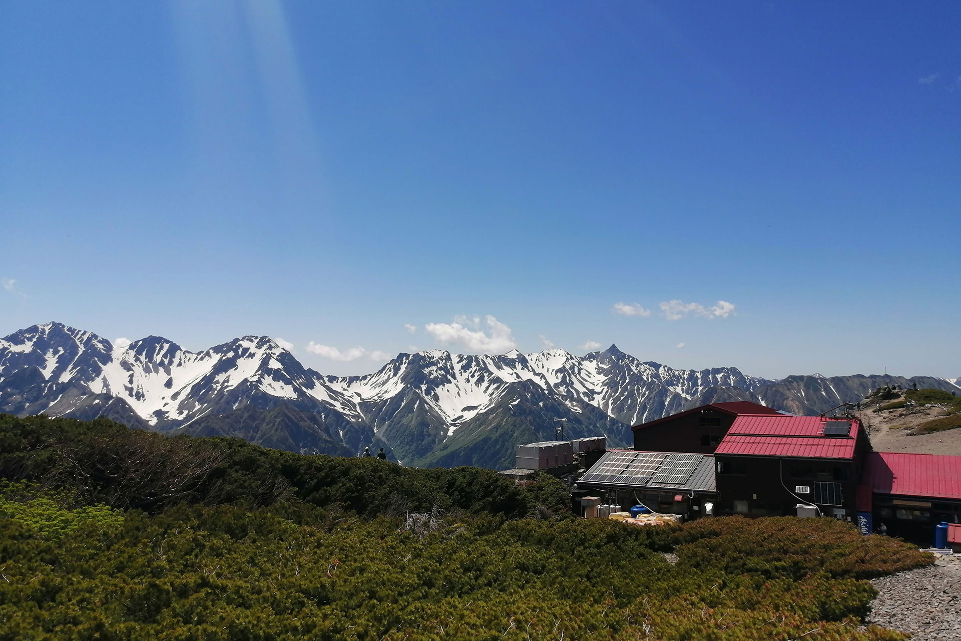 漫画家・鈴木ともこさんに聞く、初めての泊まり登山におすすめの山小屋特集